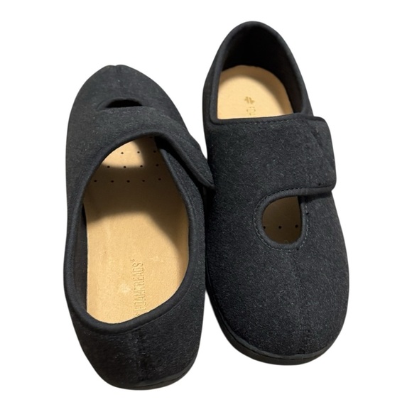 Foamtreads Black Loafers Slip-Ons with Velcro Strap 8 ED - Picture 3 of 6